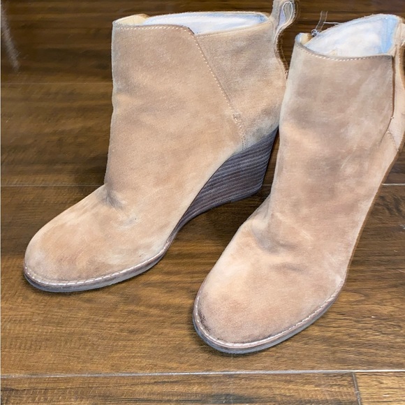 Lucky Brand Wedge Boots - Picture 4 of 12